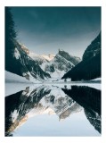 Tablou Canvas, "Reflecția munților &icirc;n oglinda lacului", Munte, Reflecție, Zăpadă, Cer, Apă, Tranquilitate, Natură, Peisaj, 26 x 39 cm, CMCLASS