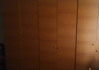 V&amp;acirc;nd dulap in 6usi foto