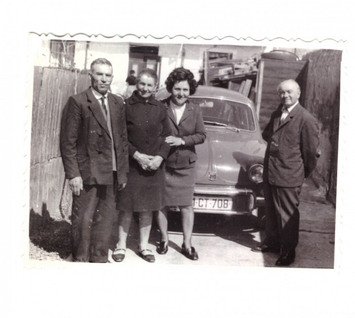 Foto mica personaje cu masina numar de Constanta, dupa 1950, stare foarte buna