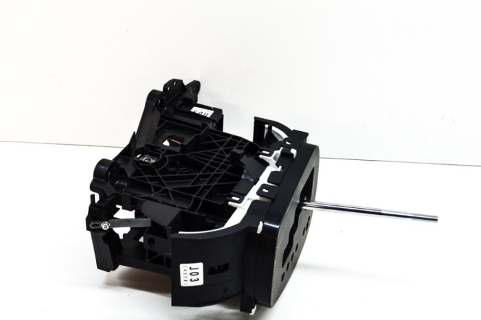 Timonerie cutie de viteze TOYOTA YARIS _P13_ 2015 OEM: Hatchback | 13664025