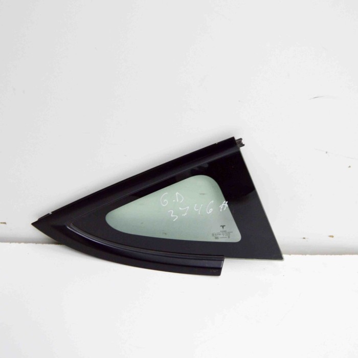 Geam lateral dreapta spate TESLA MODEL 3 2021 OEM: Sedan | 15488352