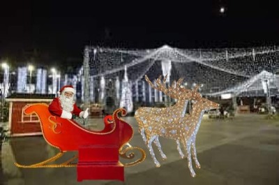 Sanie luminoasa cu reni de exterior, iluminat festiv, figurina luminoasa Craciun foto