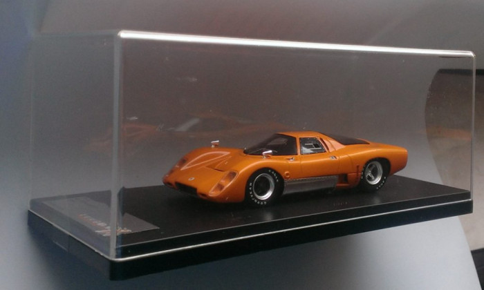 Macheta McLAREN M6B GT 1969 orange - PremiumX 1/43