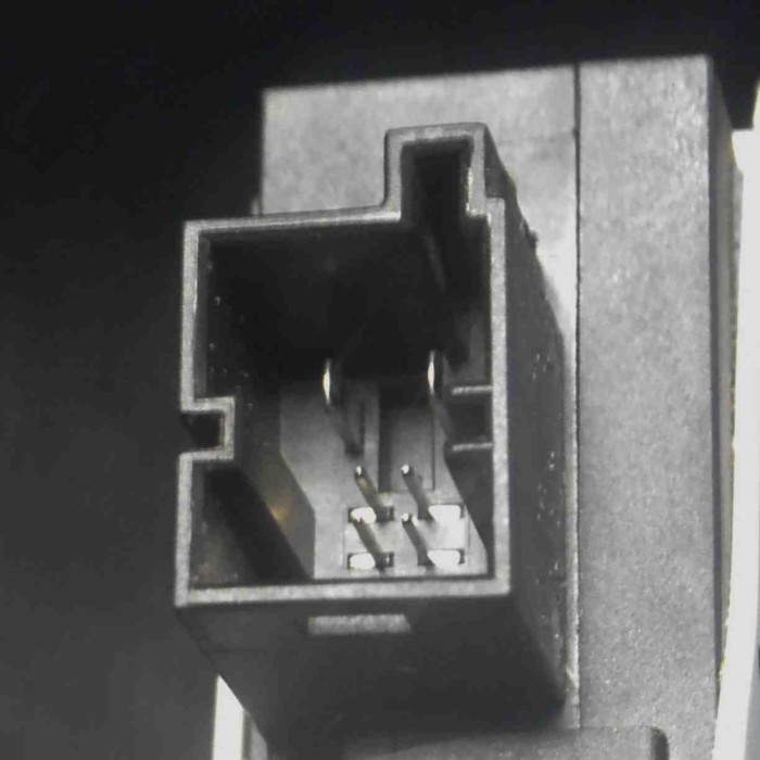 Motor macara geam ușă dreapta față VW PASSAT B6 3C2 2007 OEM: 4F0959802B 1835261