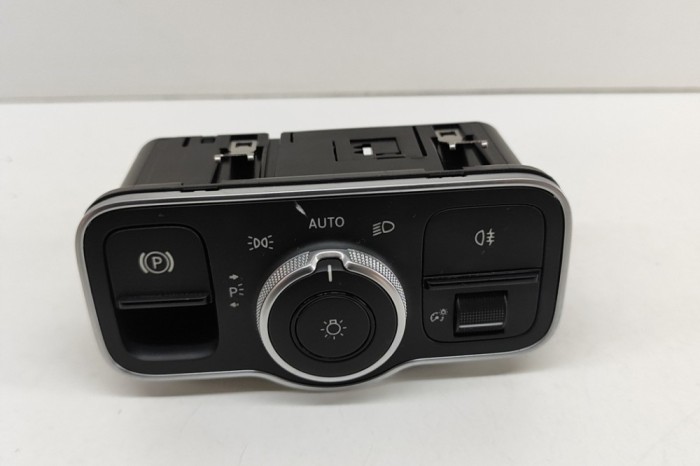 Modul de control comutator faruri MERCEDES-BENZ CLA Coupe C118 2023 OEM: A2479052902 24247533