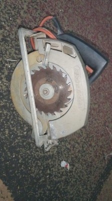 Fierăstrău circular de m&amp;acirc;nă Black &amp;amp; Decker DN 59/D8 foto