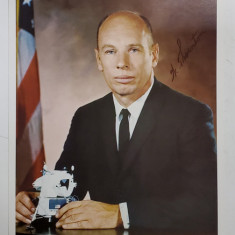 Dr. WILLIAM E. THORTON (1929 - 2021 ) , ASTRONAUT AMERICAN , FOTOGRAFIE OFICIALA NASA , SEMNATA , 1969