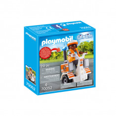 Set de joaca Playmobil, Medic Cu Masina De Echilibru foto