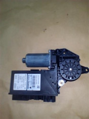 Motoras macara usa stanga spate Audi A4 B6 / B7 An 2001 2002 2003 2004 2005 2006 2007 2008 cod 8E0959801E foto