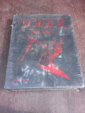 Vogue, the shoe - Harriet Quick (text in limba engleza)