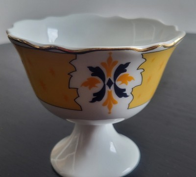 Cupa de inghetata, vaza,bomboniera portelan, vide poche, piesa decorativa foto