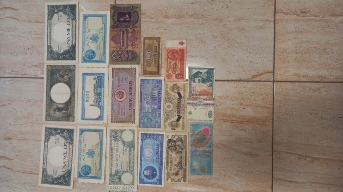 Vand colectie bancnote vechi