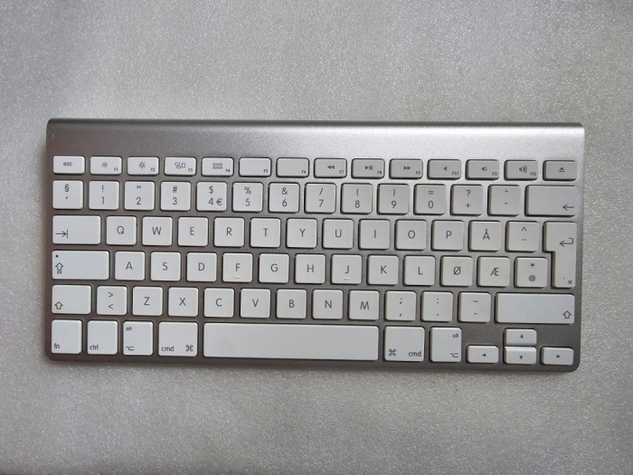 Tastatura originala Apple Bluetooth Apple, Model A1314, Aluminiu - poze reale