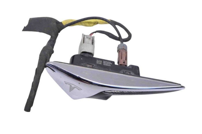 Camera st&acirc;nga TESLA MODEL S 2016 OEM: 1125106-99-A 28242554