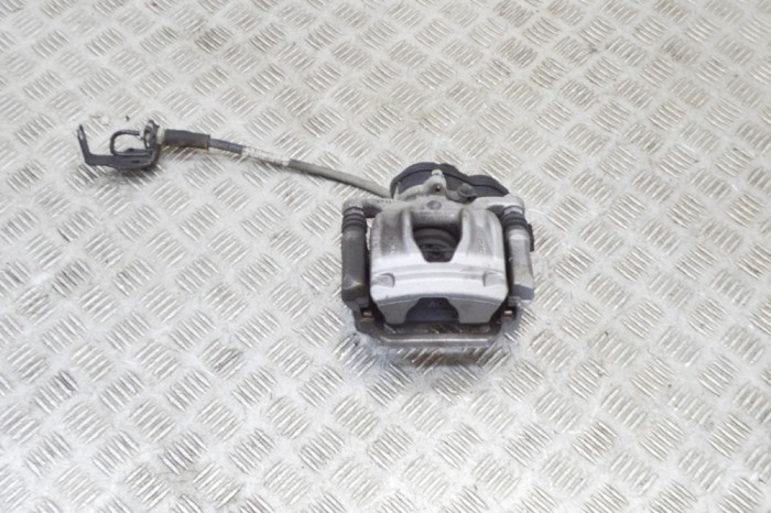 Etrier de fr&acirc;nă dreapta spate AUDI Q5 FY 2017 OEM: 8W0615404,80A615405L,80A615405 18119791