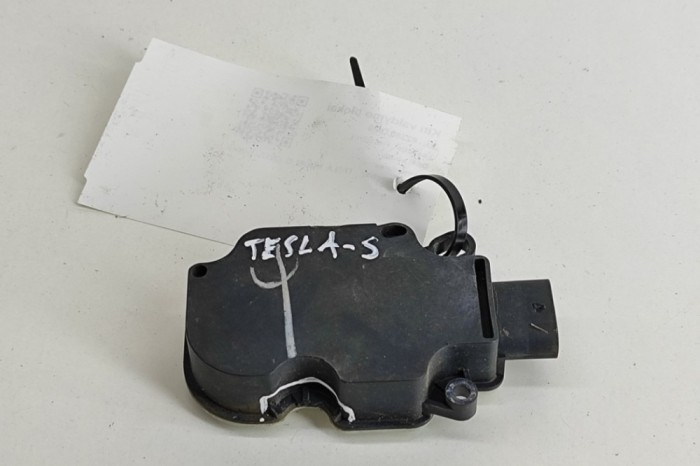 Alt modul de control TESLA MODEL S 2012 OEM: A24011023112,1311-888-00013,110485401 23807879