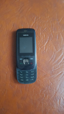 Nokia 2220s, in stare foarte buna- ca NOU foto