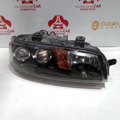 Far dreapta xenon cu balast Fiat Punto II 1999 foto