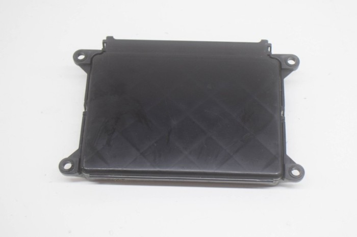 Alt modul de control TESLA MODEL S 2017 OEM: 1034215-00-A,76588805 | 12511427