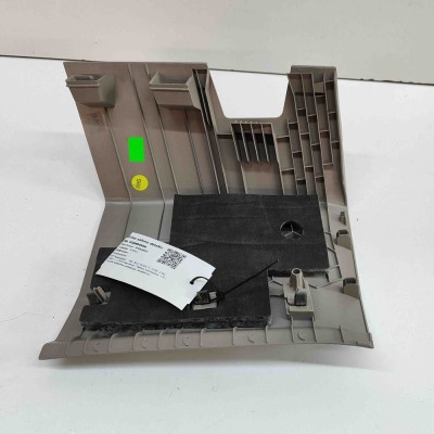 Ornament st&amp;acirc;lp spate st&amp;acirc;nga VW MULTIVAN T7 STM, STN 2024 OEM: Minibus / passenger | 32404959 foto