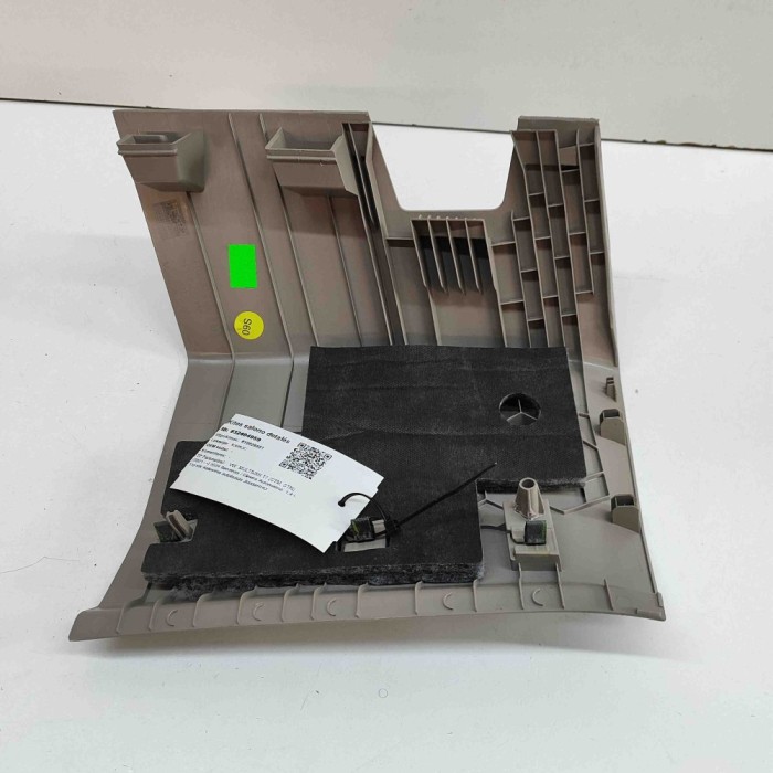 Ornament st&acirc;lp spate st&acirc;nga VW MULTIVAN T7 STM, STN 2024 OEM: Minibus / passenger | 32404959