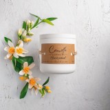 Cumpara ieftin Set lumanare parfumata Flori de portocal, suport lumanare, accesoriu elegant pentru stins lumanarea si foarfeca de taiat fitil lumanare