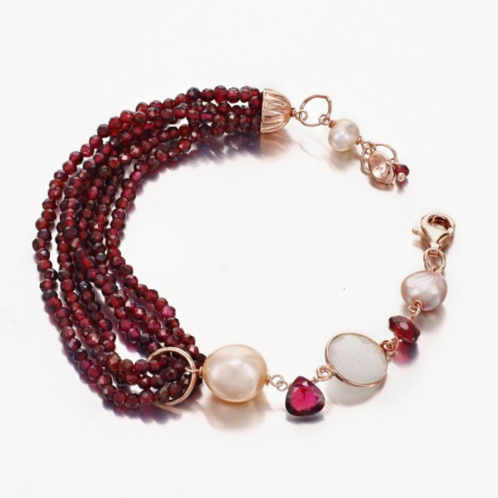 Brățară Baroque din granat și perle de cultură