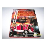 Cumpara ieftin The Ultimate Book of Fire Engines &amp; Firefighting