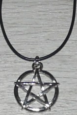 Medalion/pandativ/colier pentagrama Wicca cu varful in sus ,snur inclus, 2,5cm foto
