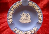 SCRUMIERA PORTELAN ENGLEZESC WEDGWOOD JASPERWARE BLUE SCENA MITOLOGICA PEGASUS