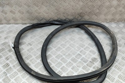 Garnitura ușă dreapta spate AUDI Q4 SUV F4B 2022 OEM: 89A833722 | 22748338 foto