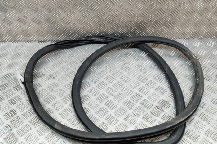 Garnitura ușă dreapta spate AUDI Q4 SUV F4B 2022 OEM: 89A833722 | 22748338
