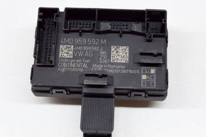 Modul de control ușă st&acirc;nga față AUDI E-TRON GEN 2020 OEM: 4M0959592J,A2C7711390700,4M0959592M 16034480