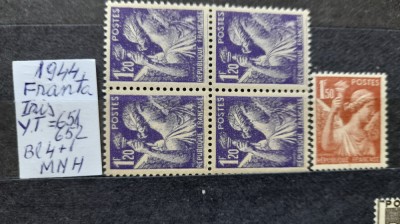 1944-Franta- Iris bl4+1 -MNH foto