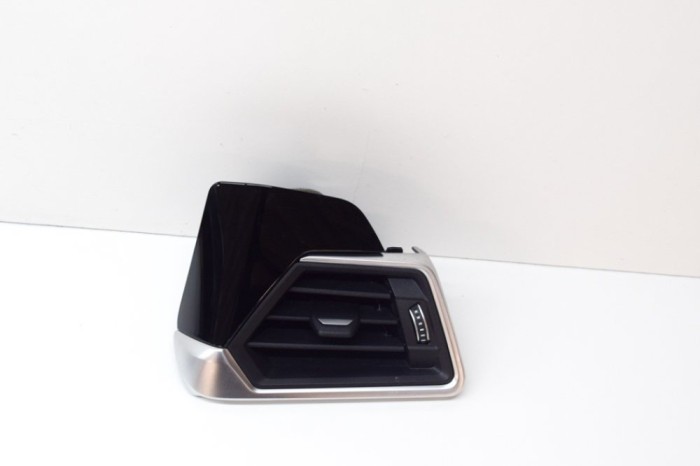Gura de ventilație planșa de bord BMW 3 G20, G28 2021 OEM: 9624714,6848619 14890898