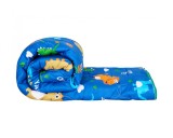Cumpara ieftin Pilota bumbac Somnart Dinozauri, 180x200cm, umplutura 300 gsm Relax KipRoom