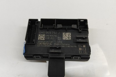 Modul de control ușă dreapta față AUDI E-TRON GEN 2019 OEM: 4M0959792J,A2C7614881000 28465934 foto