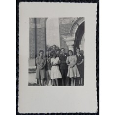 Fotografie, Grup de tineri, perioada celui de-al doilea razboi mondial