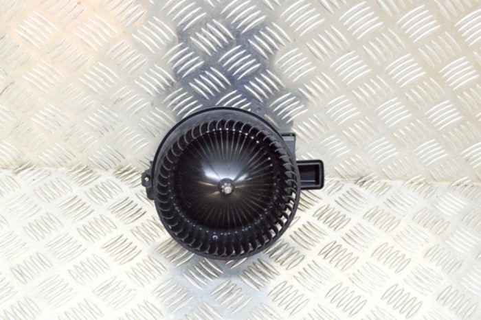 Ventilator aeroterma AUDI A6 4A2, C8 2020 OEM: 4M2820021C,C26871-109,CZ998010 13120219