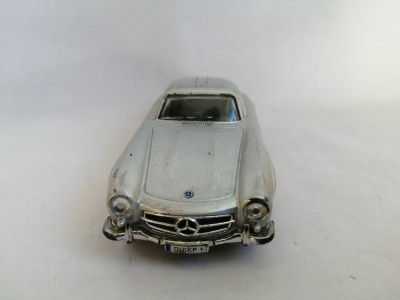 bnk jc Grell Modell - Mercedes Benz 300 SL - 1/43 foto