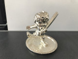 Superba figurină argintata,,jucător de baseball&rdquo;,vechi,de colecție., Figurina