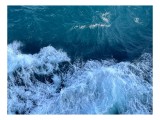 Tablou Canvas, "Valuri spumeg&acirc;nd &icirc;n largul oceanului", Valuri, Spumă, Ocean, Albastru, Agitație, Energie, Natură, Forță, 39 x 26 cm, CMCLASS