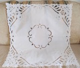 Fata de masa Vintage din bumbac cu broderie cu panglici si bride