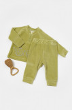Set bluzita si pantaloni Elefant, 80%bumbac organic si 20% poliester - Verde, BabyCosy (Marime: 6-9 luni)