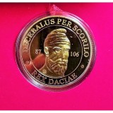 Medalie de Colec?ie &bdquo;Decebal ?i Traian&rdquo; &ndash; 40mm, Finisaj Auriu &icirc;n Capsul? de Acryl