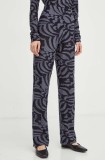 R&eacute;sum&eacute; pantaloni femei, culoarea albastru marin, drept, high waist