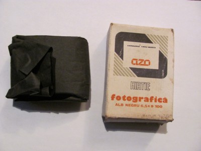 Cutie carton AZO &amp;quot;Hartie Fotografica alb negru 6,5 x 9&amp;quot; comunism / mai are 5 buc foto