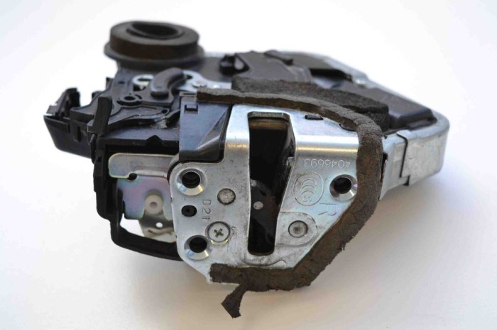 &Icirc;ncuietoare ușă dreapta spate LEXUS RX _U3_ 2007 OEM: Z47C2723,A046693 1874267