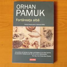 Orhan Pamuk - Fortăreața albă