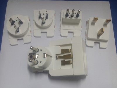 Swiss Multi Adaptor universal 10-16A /250V foto